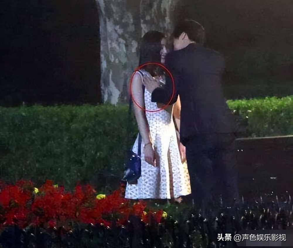 继续播放李易峰的短视频_李易峰的音乐视频播放量破亿，广受欢迎_我想看李易峰视频