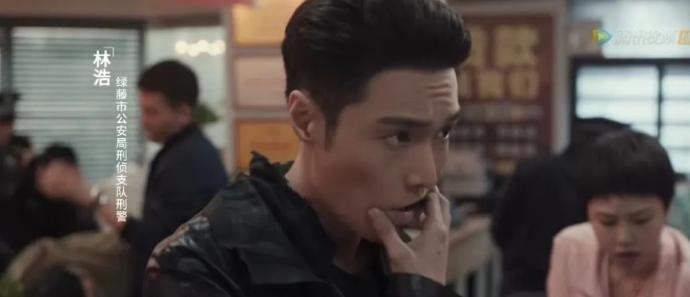 李易峰演技炸裂_李易峰演技长进_李易峰在新剧中挑战反派角色，演技受赞